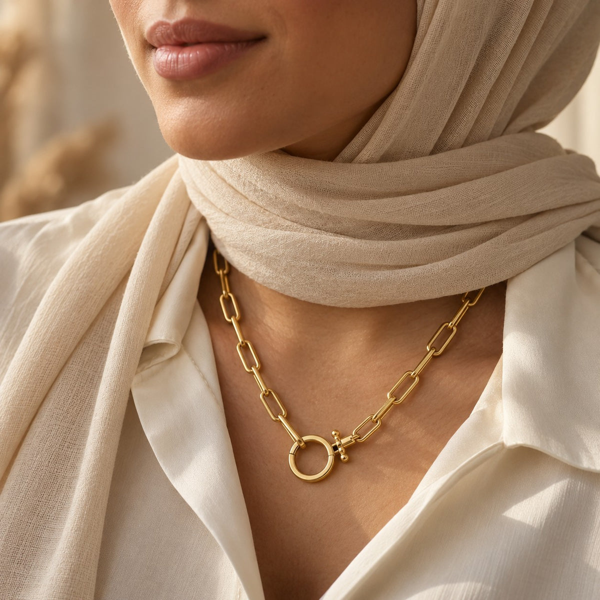 Woman wearing the Parker Necklace