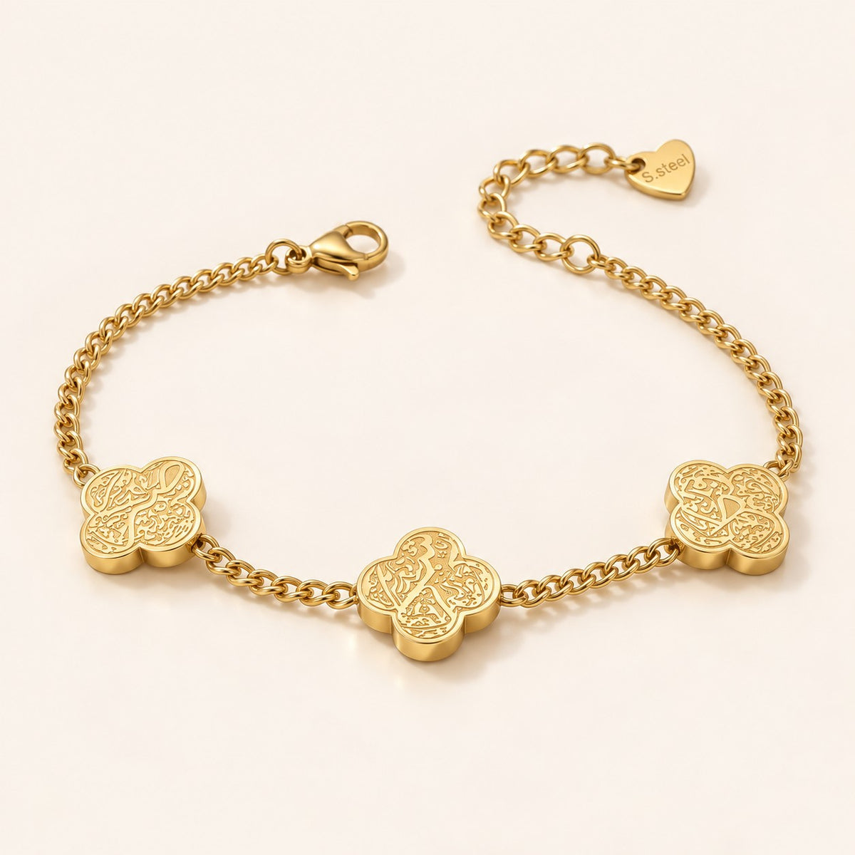 Side profile of the Rawdat Al Fuad Bracelet
