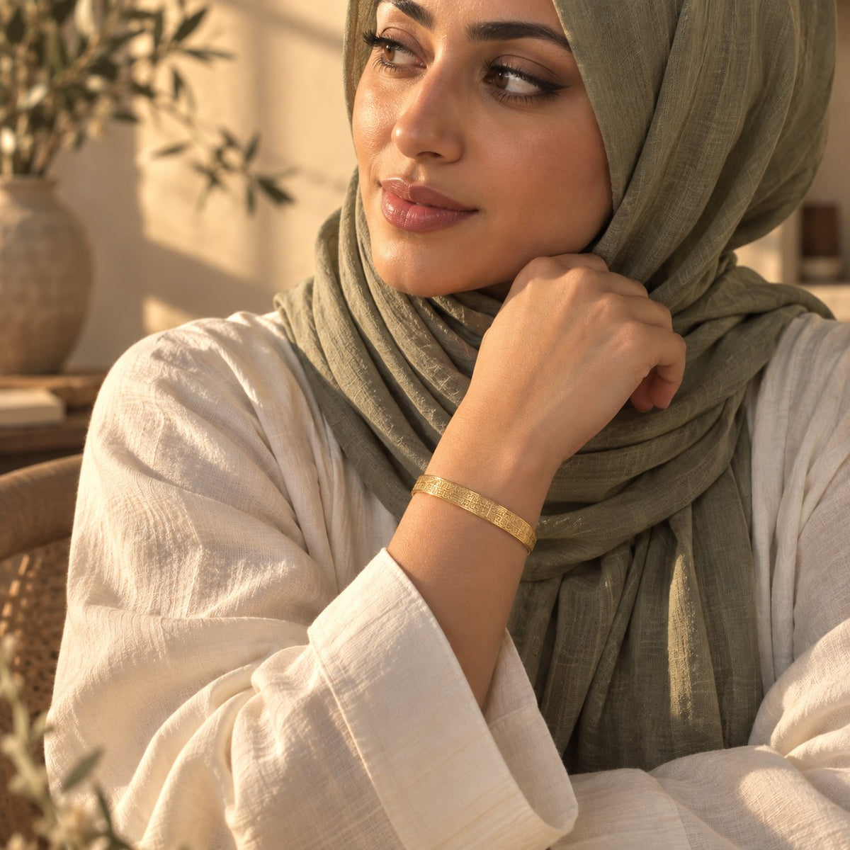 Editorial photo of the Ayatul Kursi Cuff | Women being worn