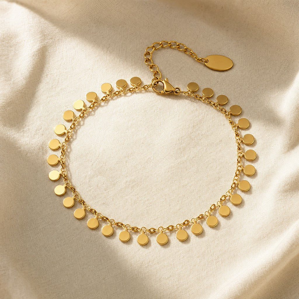 Darak Anklet on cream linen