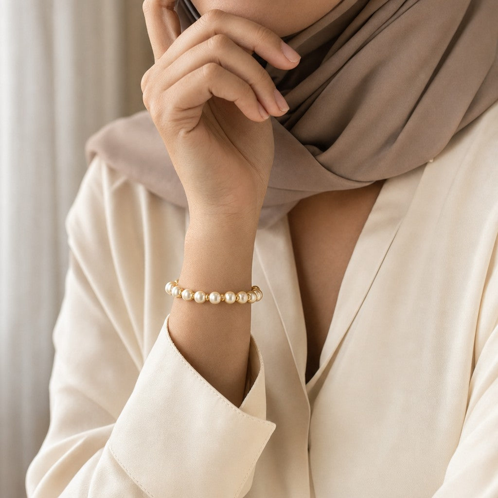 Woman wearing the Love Pearl Bracelet