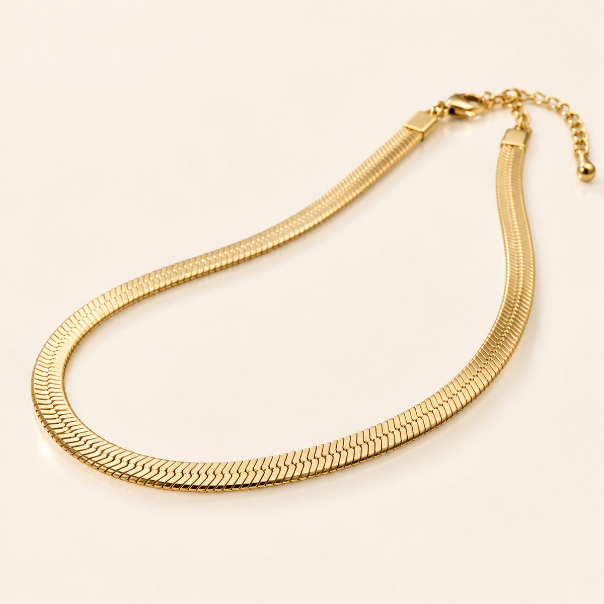 Side profile of the Aura Herringbone