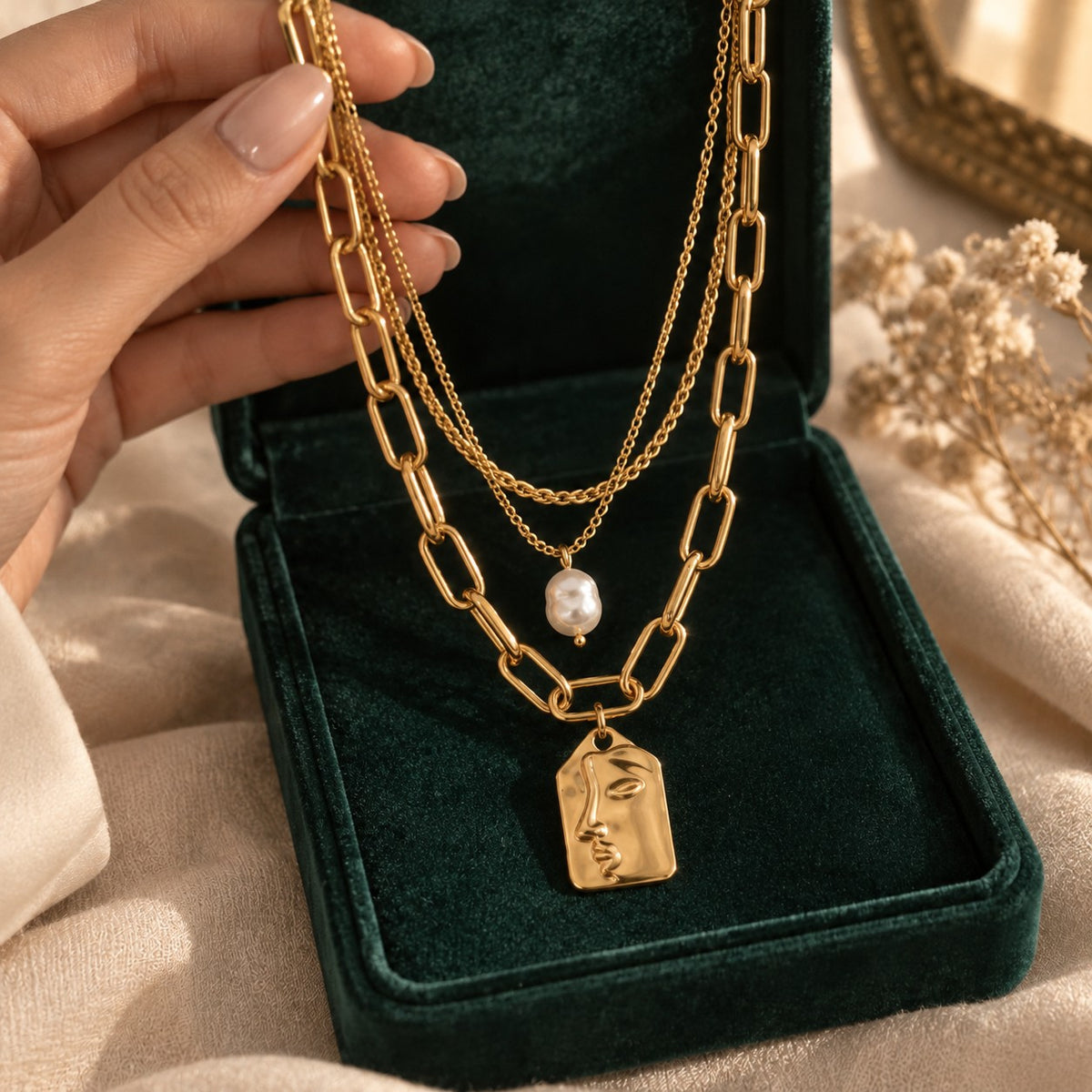Wajh Necklace presented in an emerald velvet gift box